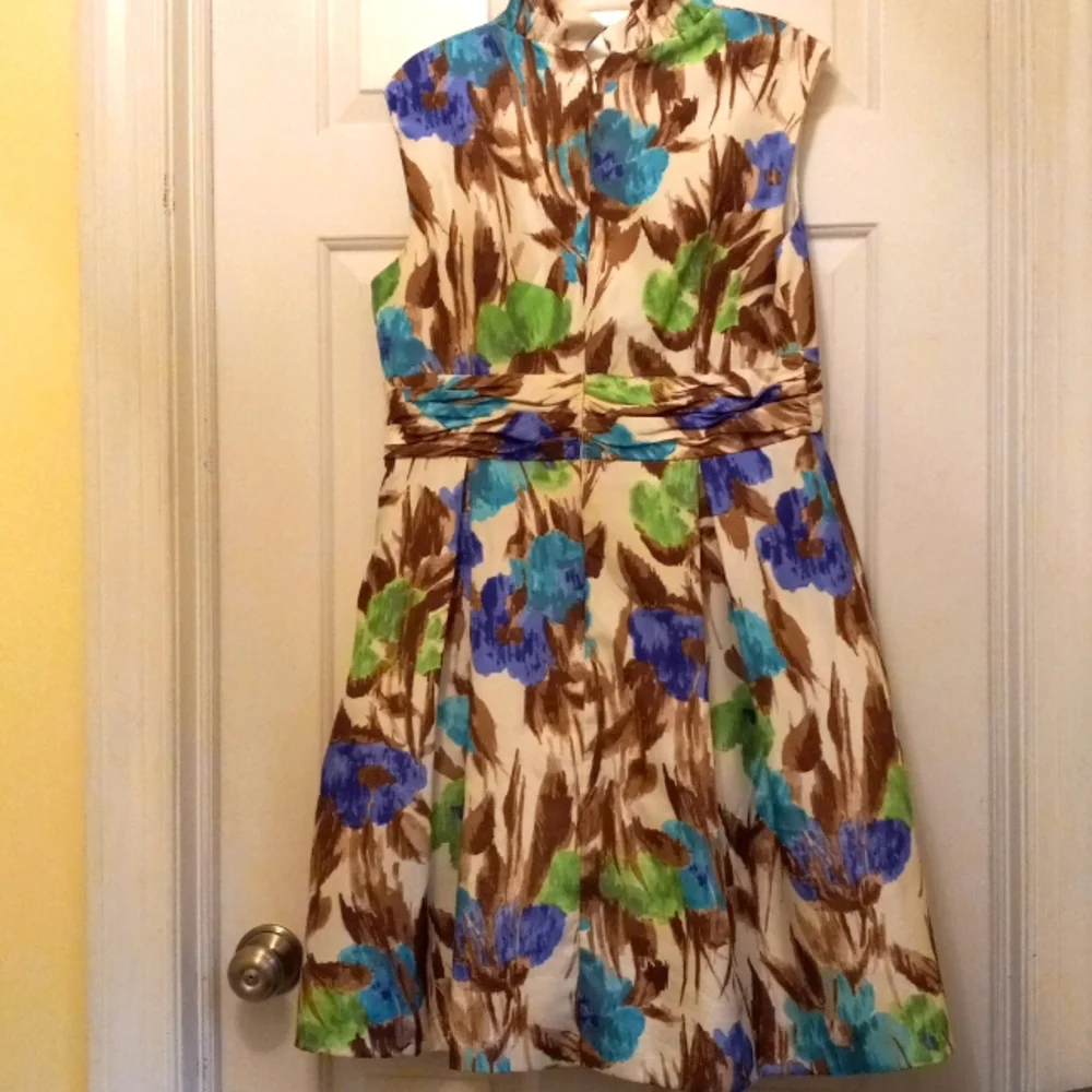 BEAUTIFUL MULTICOLOR DRESS - Picture 3 of 4